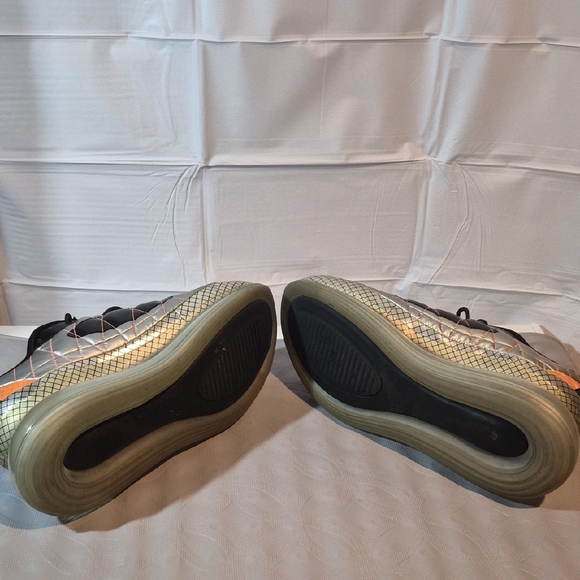 Nike Air Max 720-818 Metallic Silver and Black Sneakers - Picture 6 of 7